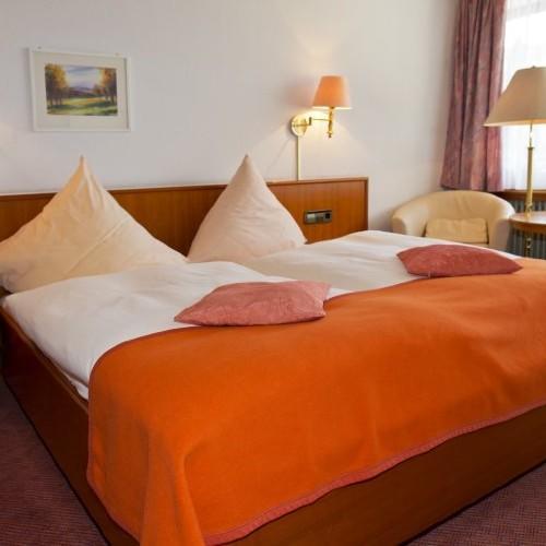 Hotel Buck Bad Urach Bagian luar foto