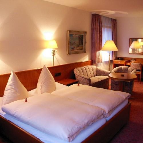 Hotel Buck Bad Urach Bagian luar foto